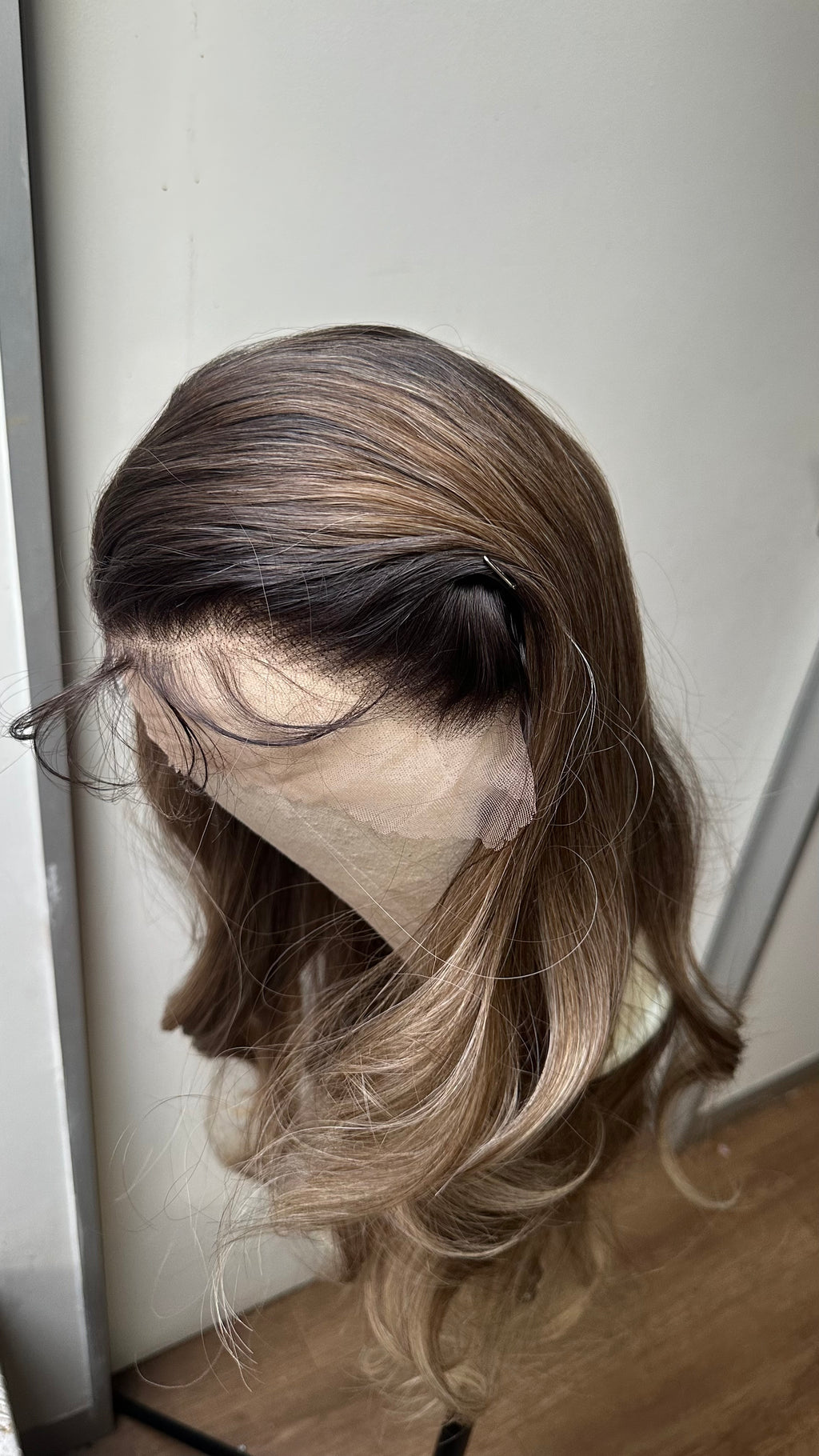 Ombré dirty blonde loose curls