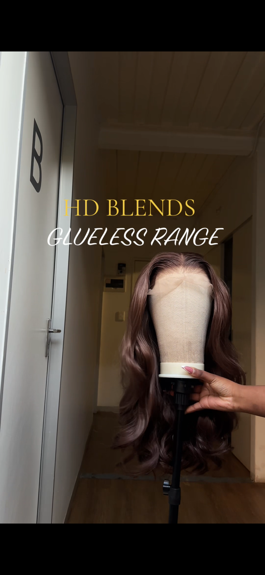 Glueless Bri