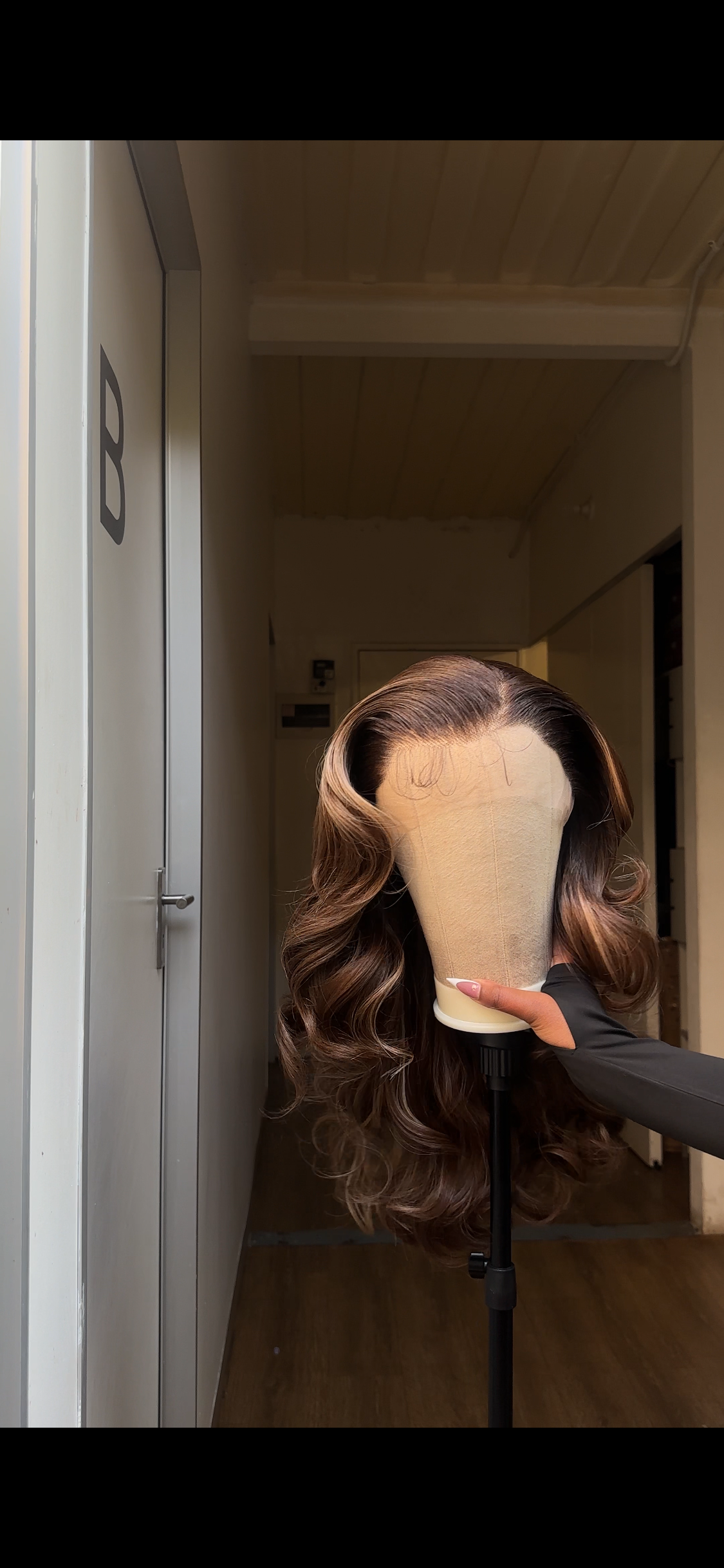 Caramel ombré futura curls